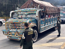 typischer Personenbus in Kolumbien